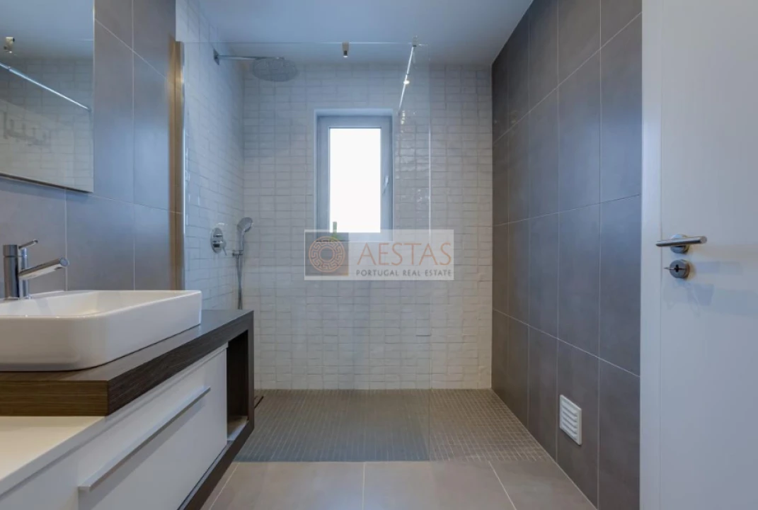 Apartamento T2 para Venda em Lagos (São Sebastião e Santa Maria) Foto 16