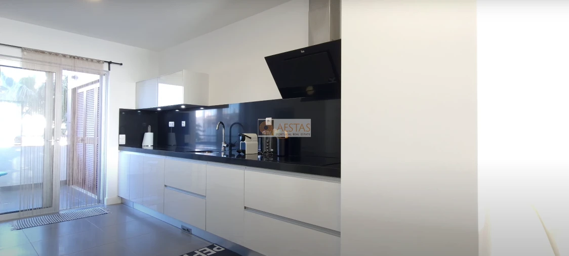 Apartamento T2 para Venda em Lagos (São Sebastião e Santa Maria) Foto 2