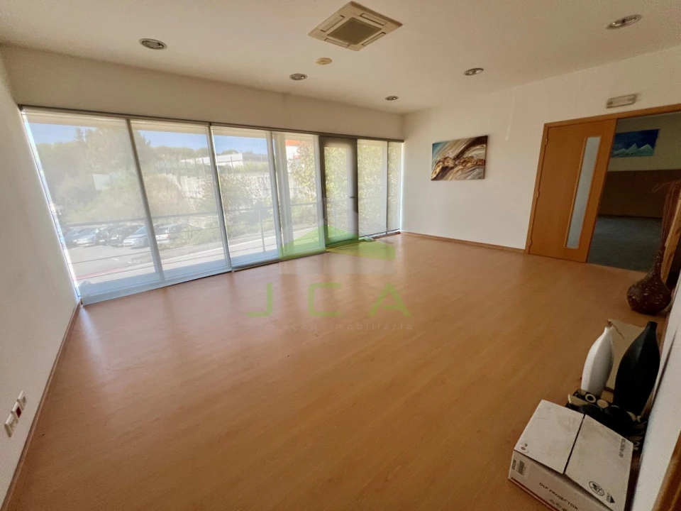 Armazém para Arrendamento em Santa Catarina da Serra e Chainça Foto 13