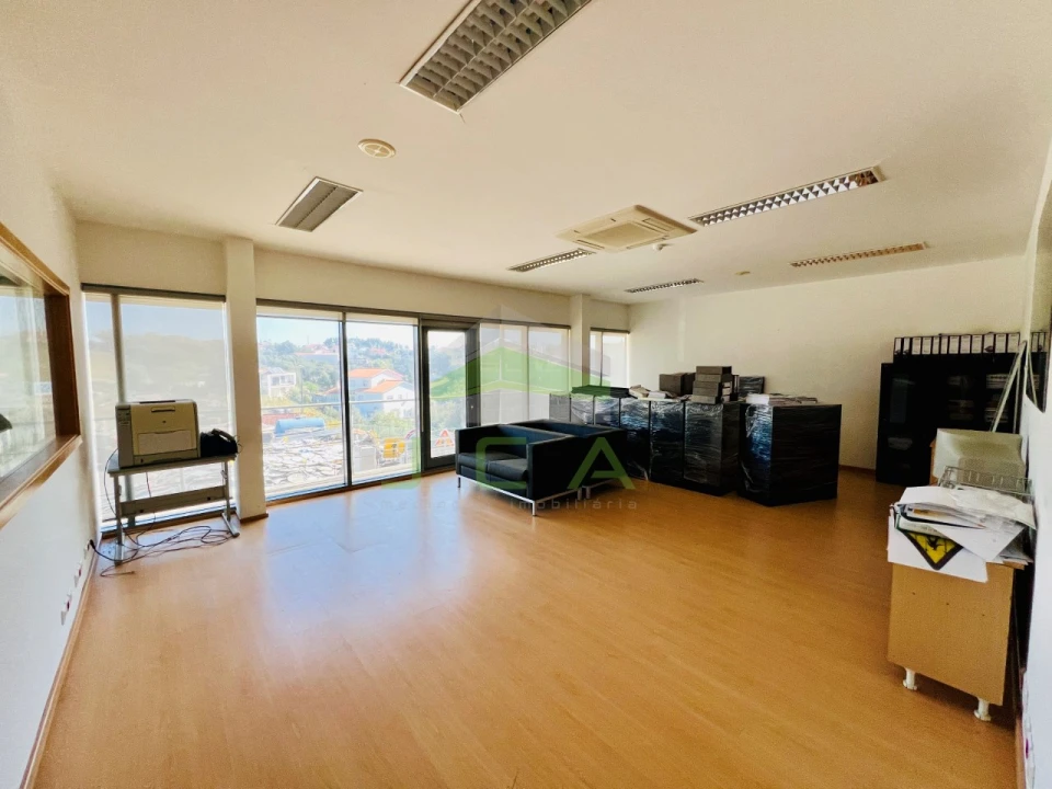 Armazém para Arrendamento em Santa Catarina da Serra e Chainça Foto 14