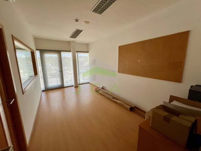 Armazém para Arrendamento em Santa Catarina da Serra e Chainça Foto 12