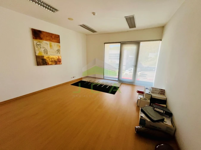 Armazém para Arrendamento em Santa Catarina da Serra e Chainça Foto 18