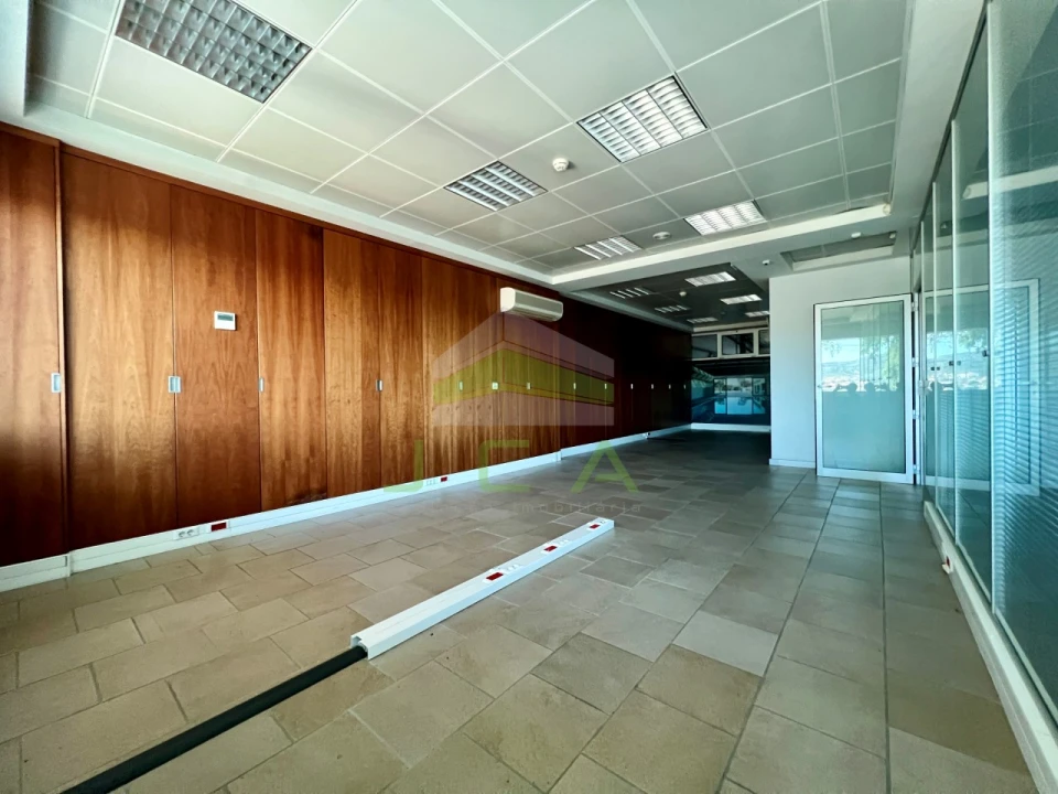 Armazém para Arrendamento em Atouguia Foto 19