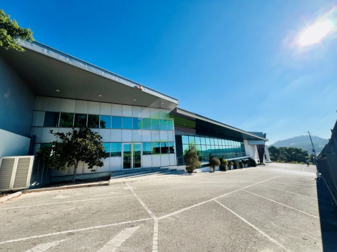 Armazém para Venda em Atouguia