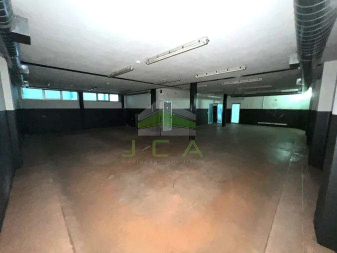 Armazém para Venda em Atouguia Foto 21