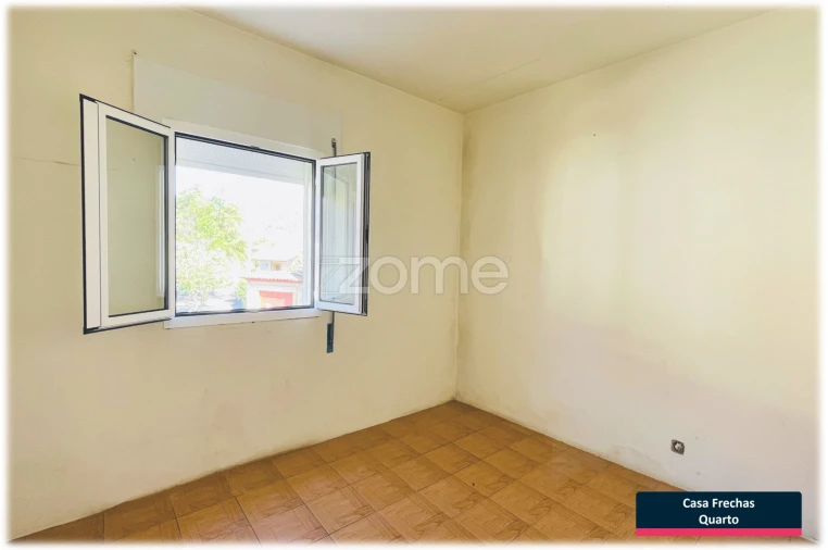 Moradia T3 para Venda em Frechas Foto 17