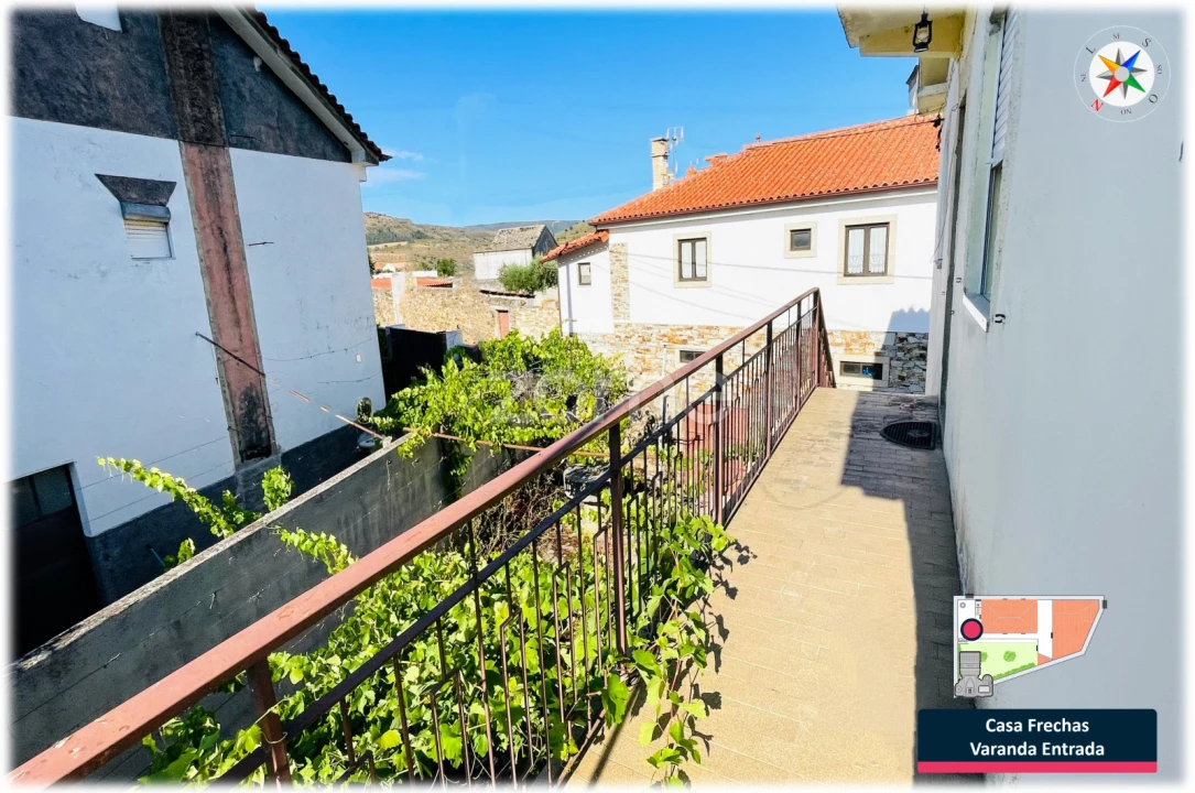 Moradia T3 para Venda em Frechas Foto 3