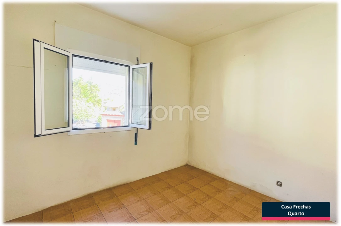 Moradia T3 para Venda em Frechas Foto 17