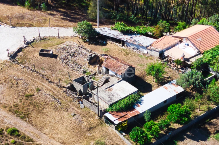Moradia T3 para Venda em Penafiel Foto 16
