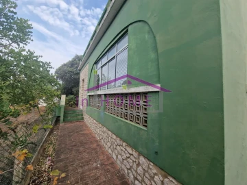 Moradia T5 para Venda em Loule (São Sebastião)