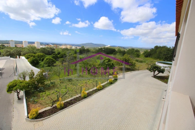 Moradia T5 para Venda em Loule (São Sebastião) Foto 5