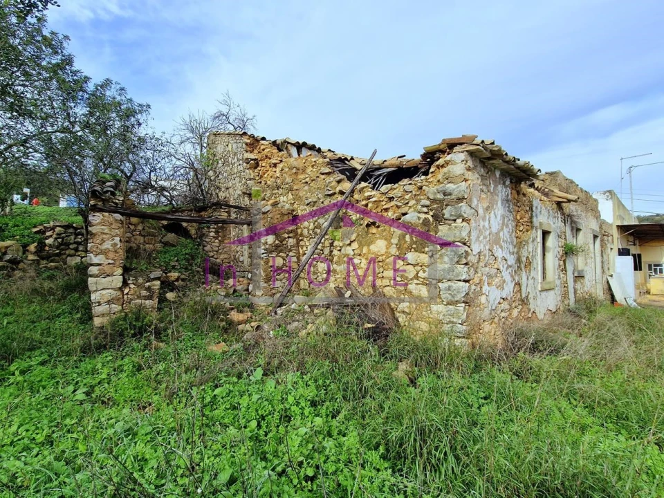 Moradia T2 para Venda em Loule (São Sebastião) Foto 3