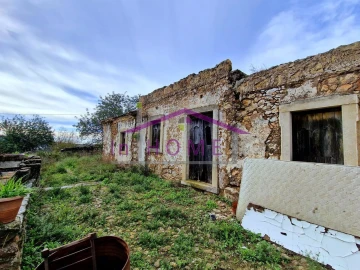 Moradia T2 para Venda em Loule (São Sebastião)