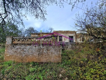 Moradia T2 para Venda em Loule (São Sebastião)