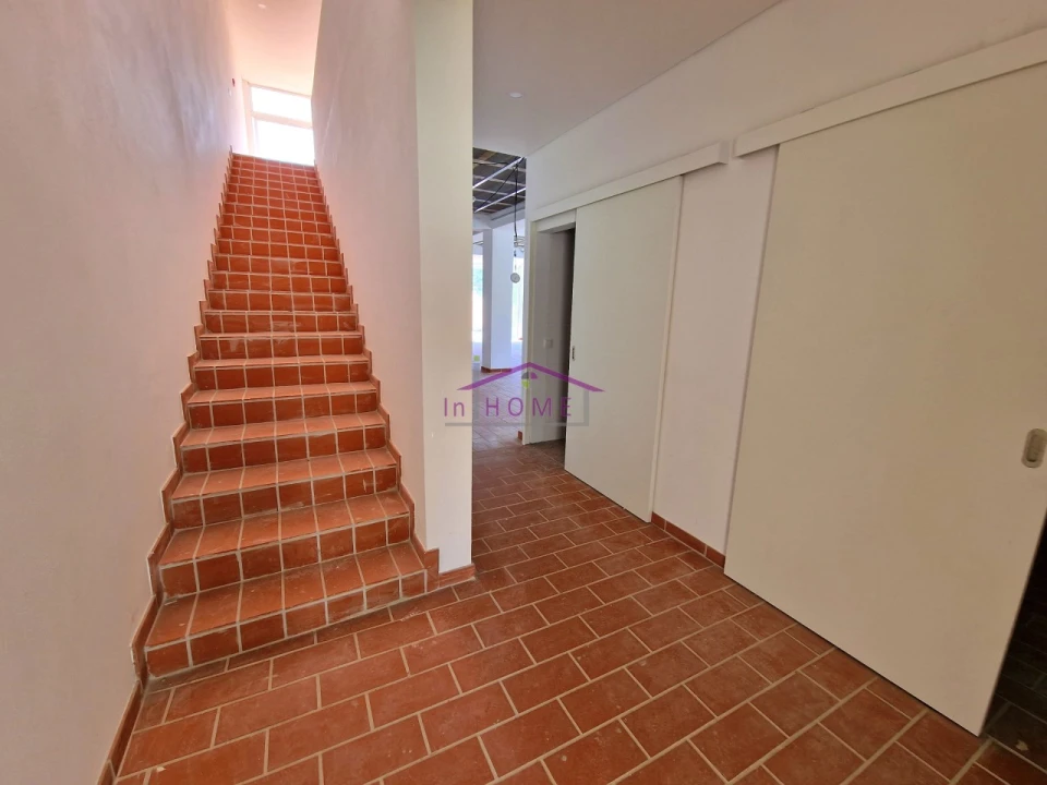 Moradia T12 para Venda em Salir Foto 14