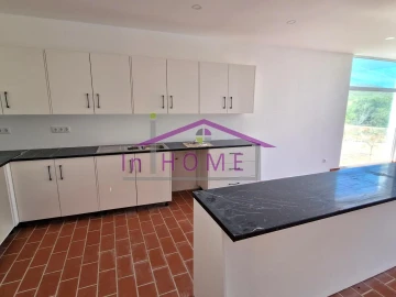Moradia T12 para Venda em Salir