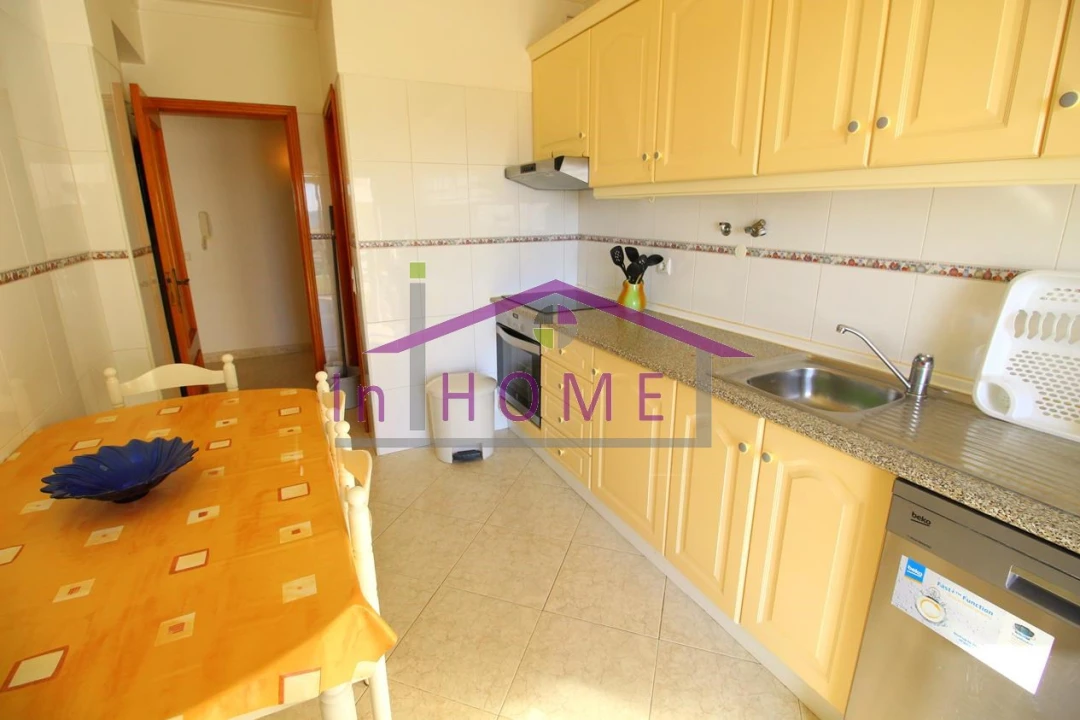 Apartamento T2 para Venda em Quarteira Foto 5
