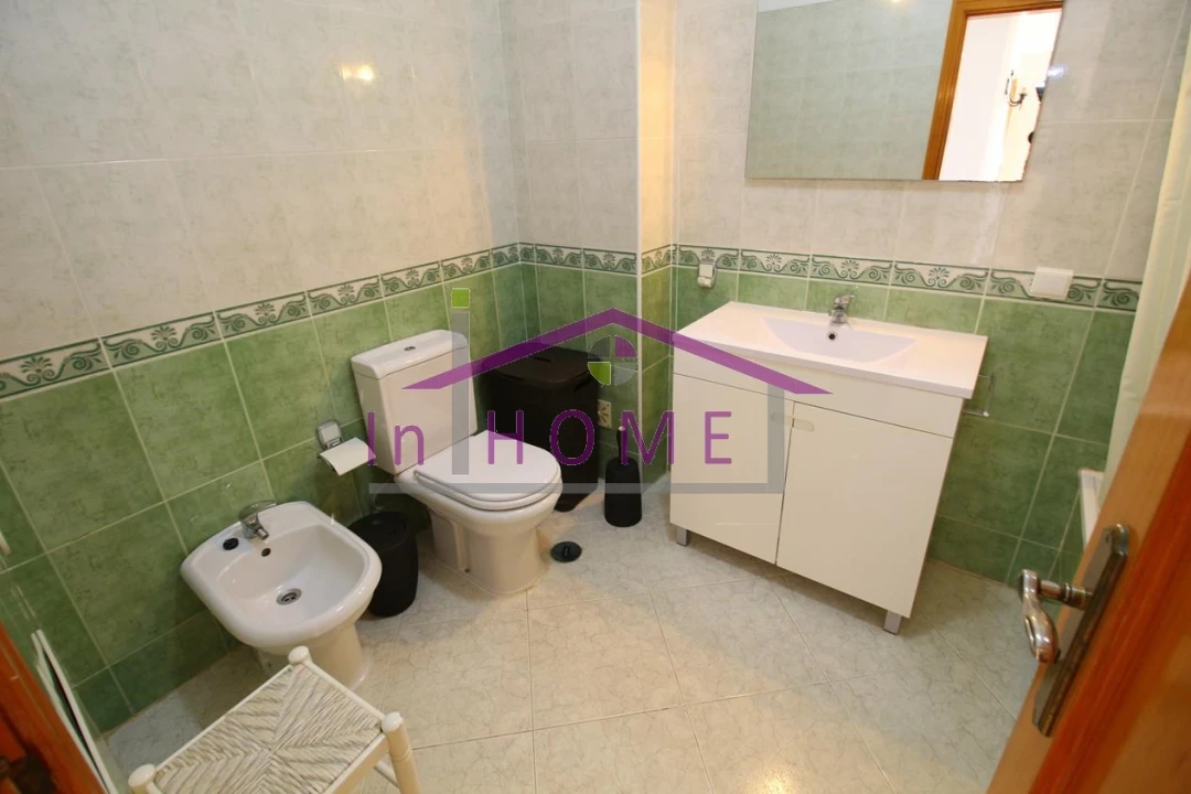 Apartamento T2 para Venda em Quarteira Foto 8