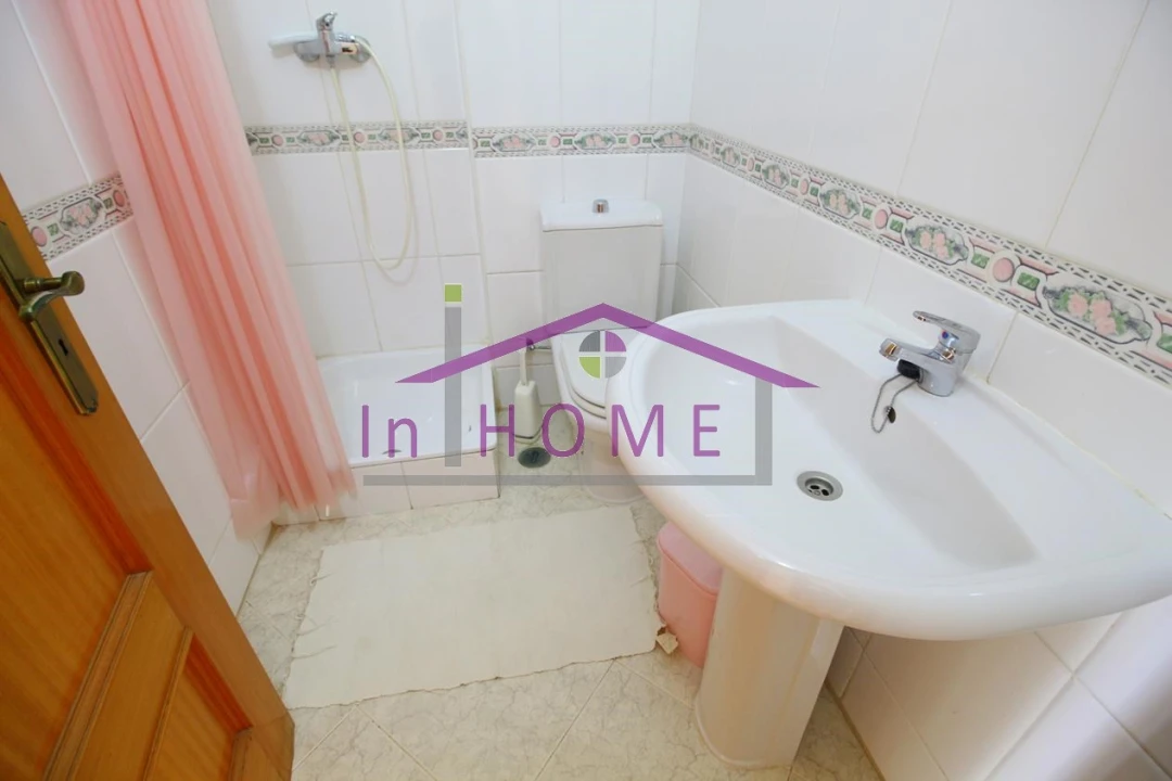 Apartamento T2 para Venda em Quarteira Foto 11