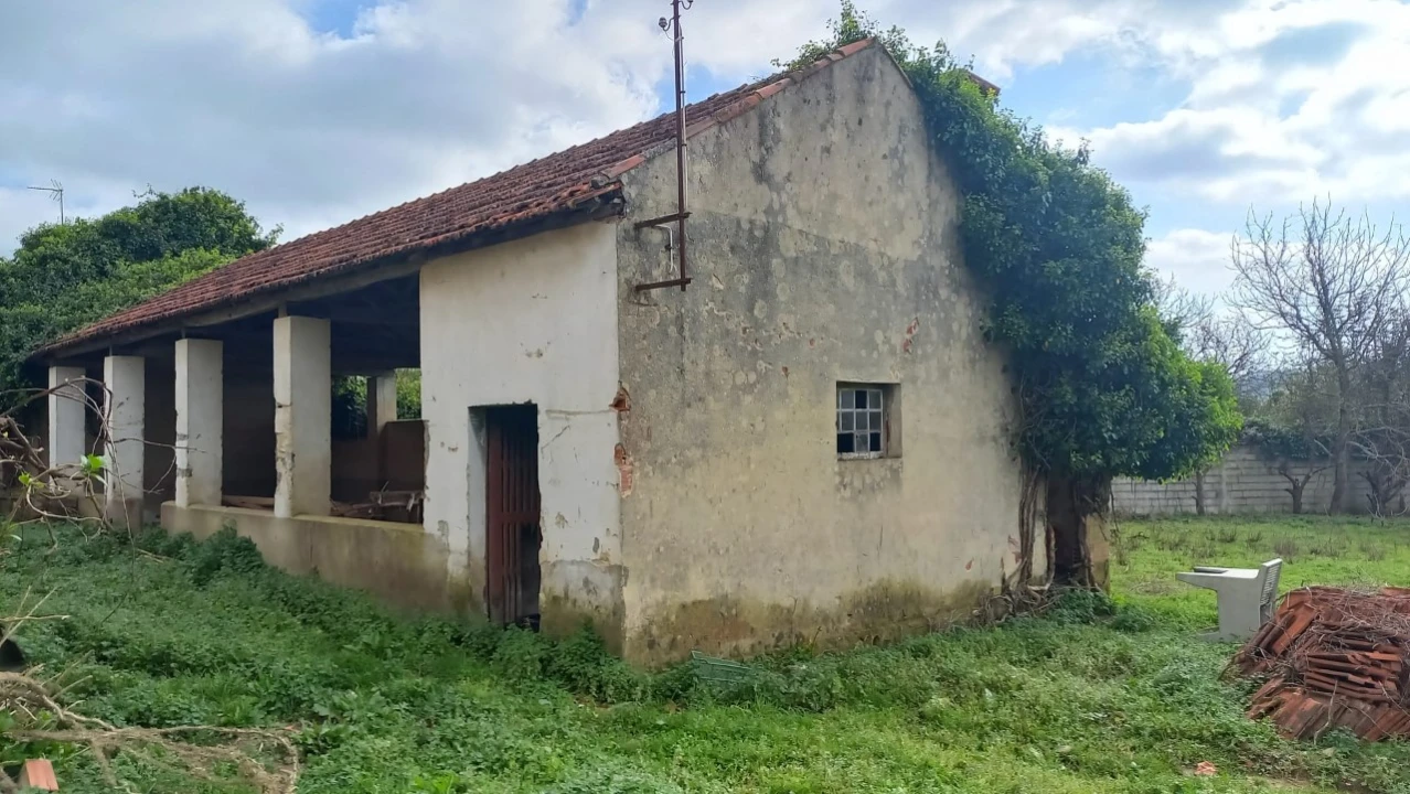 Quinta T3 para Venda em Golpilheira Foto 11