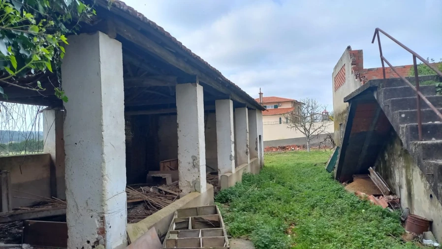 Quinta T3 para Venda em Golpilheira Foto 13