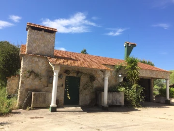 Quinta T4 para Venda em Azoia de Cima e Tremês