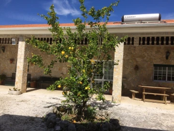 Quinta T4 para Venda em Azoia de Cima e Tremês