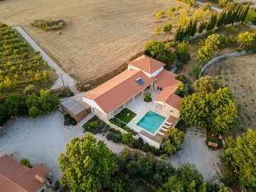 Quinta T4 para Venda em Azoia de Cima e Tremês