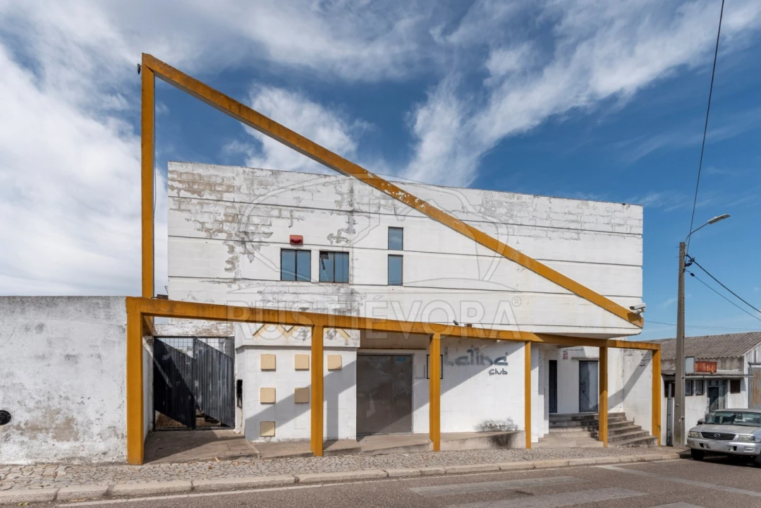 Negócio para Venda em Mora Foto 1