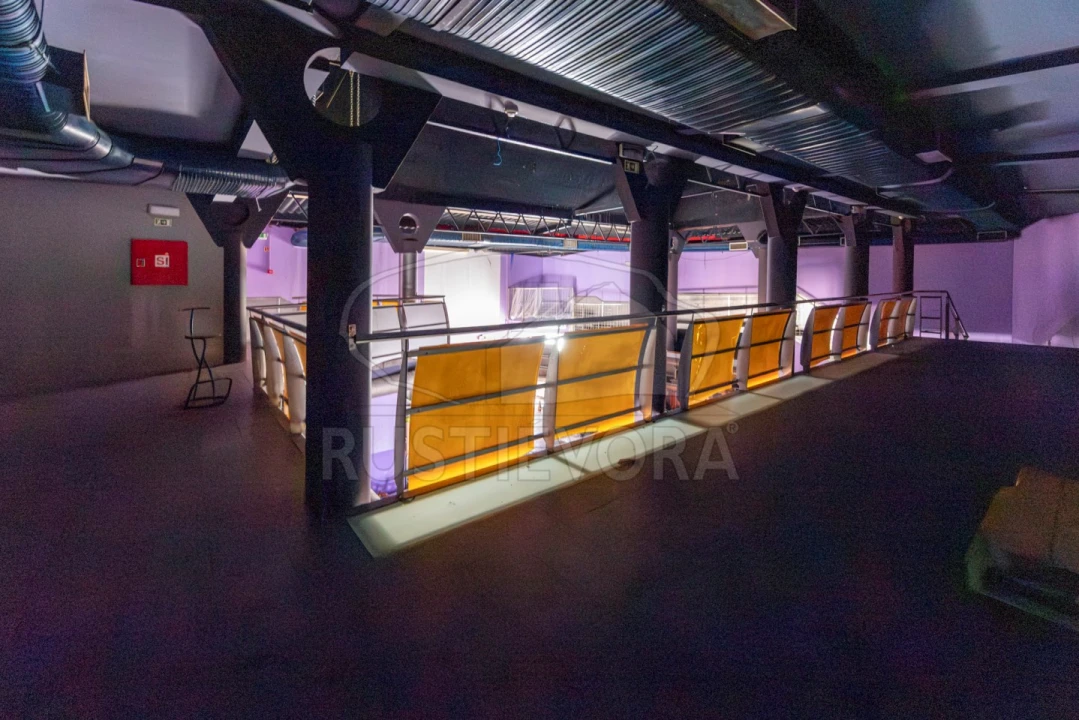 Negócio para Venda em Mora Foto 17