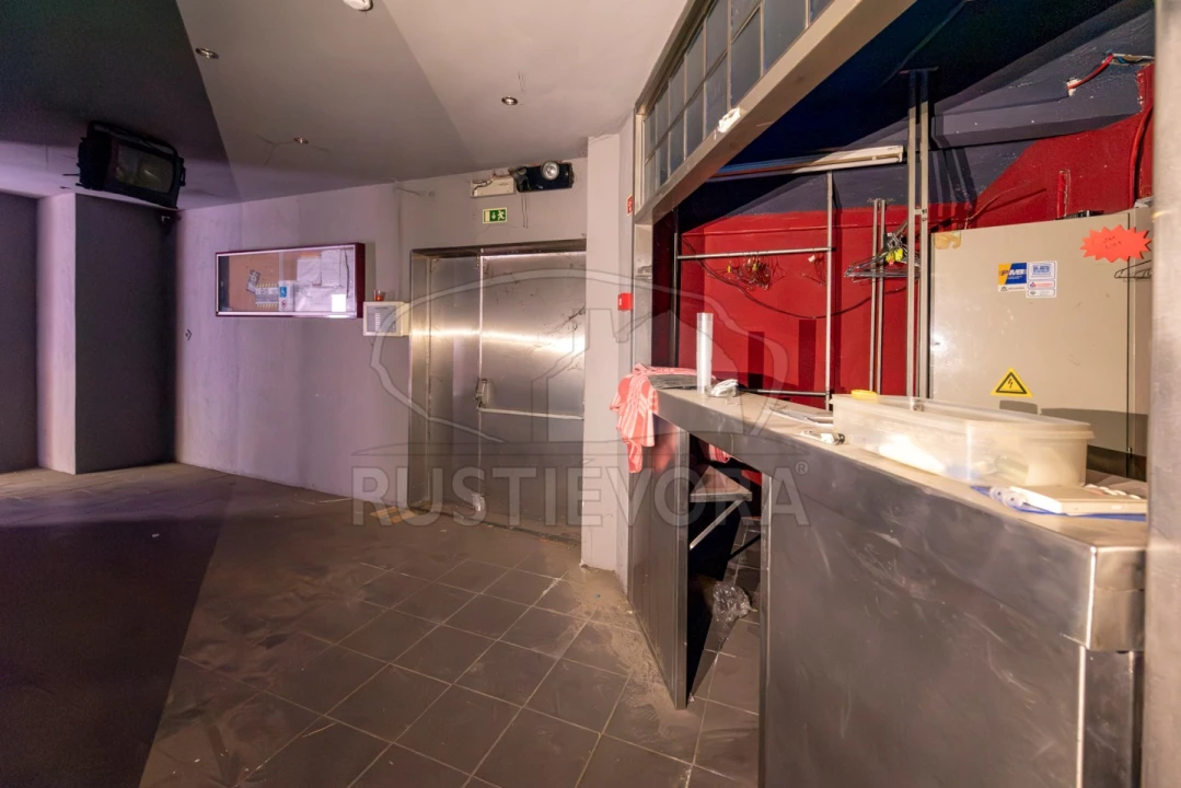 Negócio para Venda em Mora Foto 19