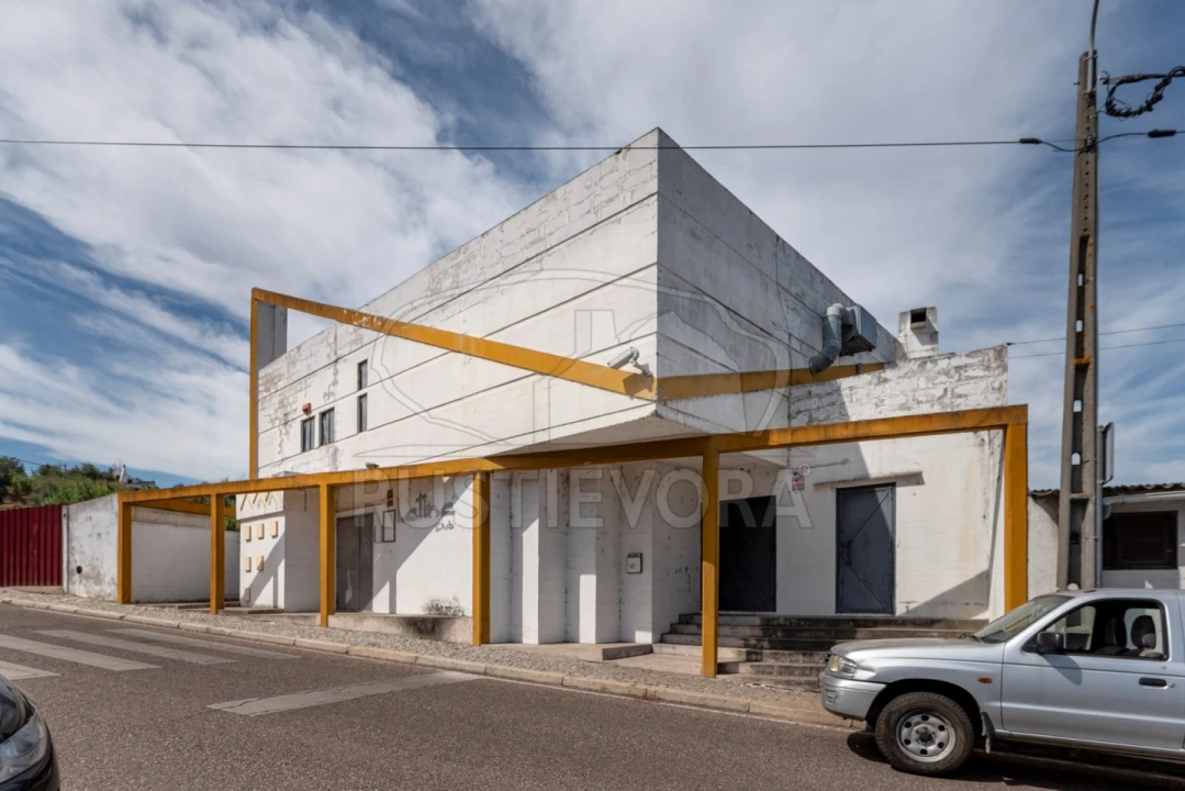 Negócio para Venda em Mora Foto 22