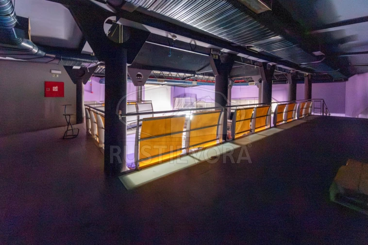 Negócio para Venda em Mora Foto 17