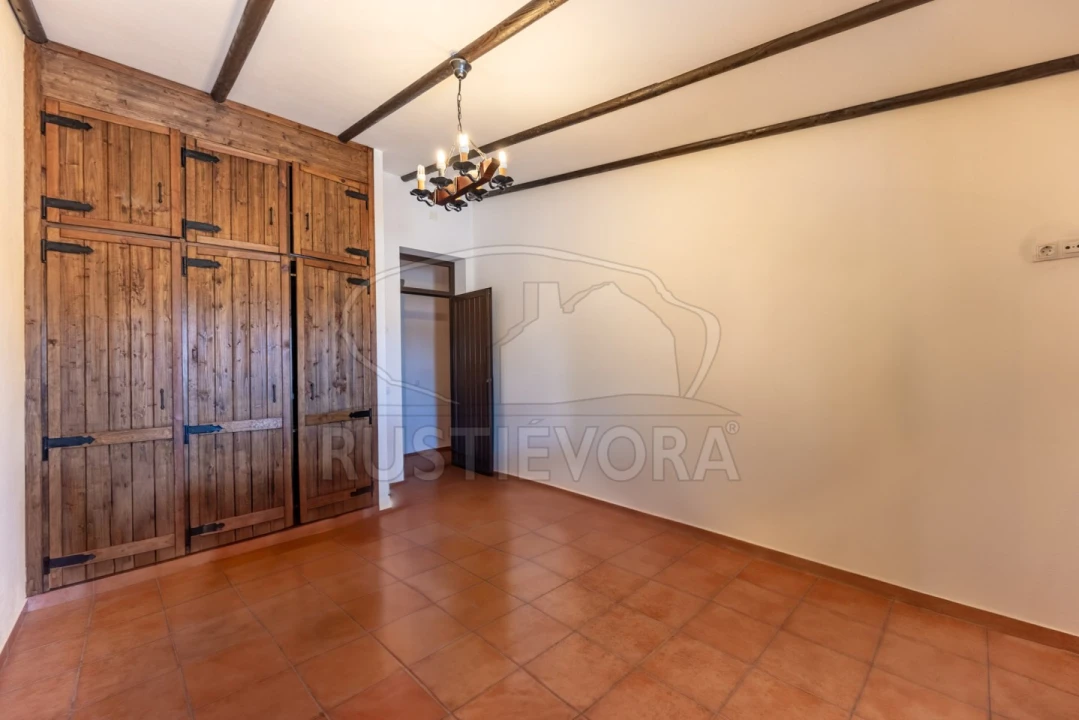 Quinta T4 para Venda em Portel Foto 14