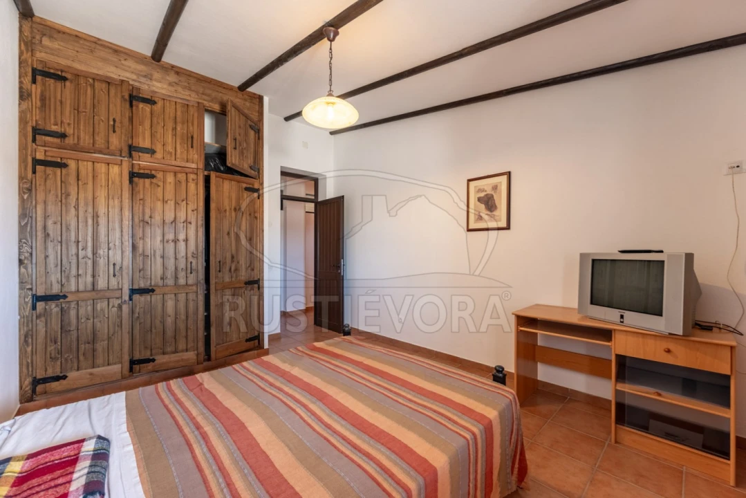 Quinta T4 para Venda em Portel Foto 15