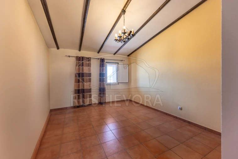 Quinta T4 para Venda em Portel Foto 12