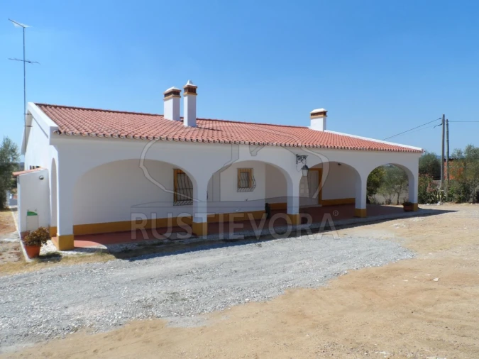 Quinta T3 para Venda em Redondo Foto 34