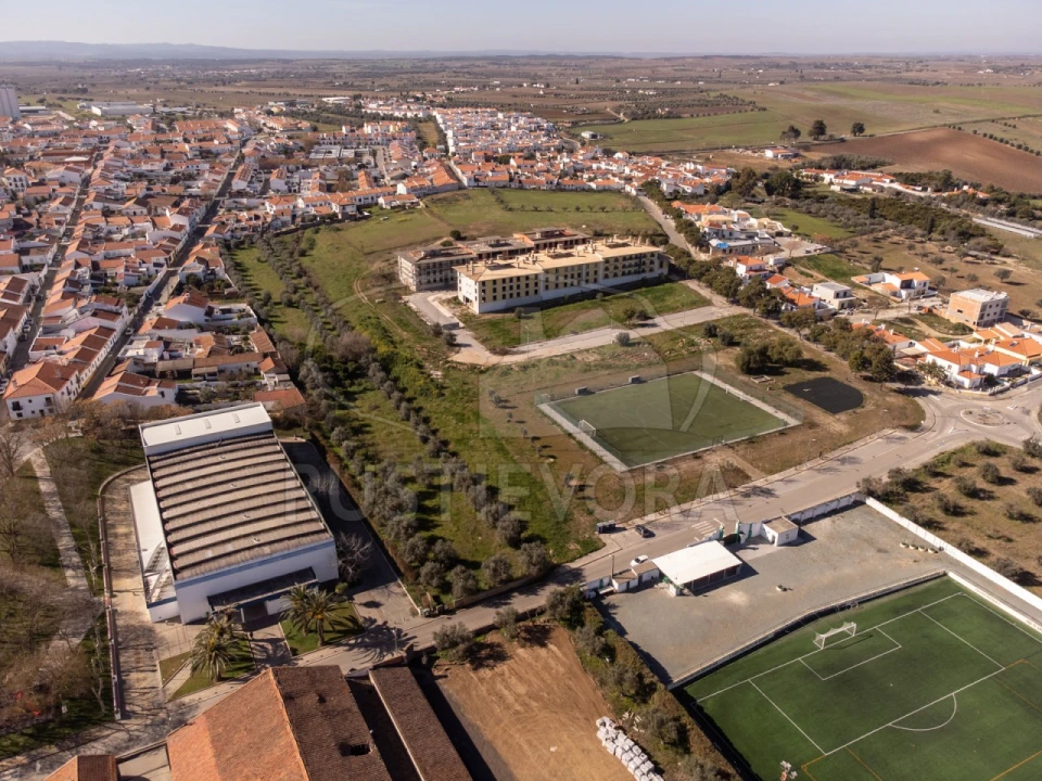 Terreno para Venda em Reguengos de Monsaraz Foto 6