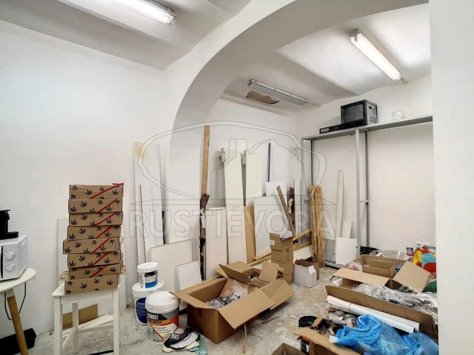 Loja para Venda em Évora (São Mamede, Sé, São Pedro e Santo Antão) Foto 13