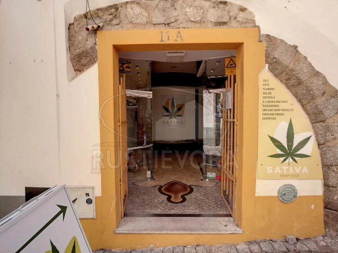 Loja para Venda em Évora (São Mamede, Sé, São Pedro e Santo Antão) Foto 2