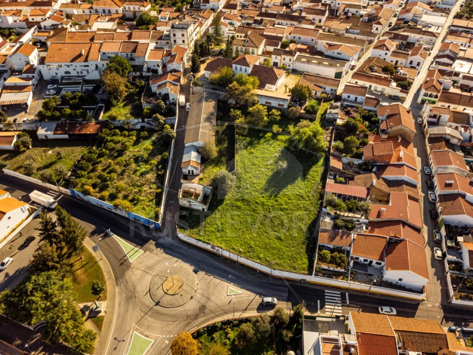 Terreno para Venda em Viana do Alentejo Foto 2