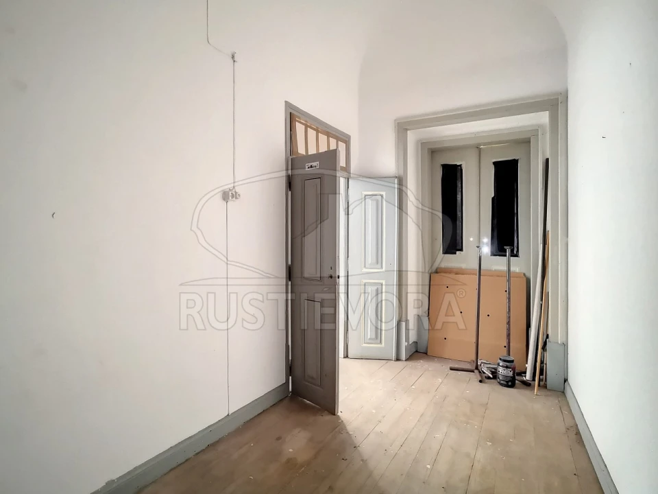 Prédio para Venda em Évora (São Mamede, Sé, São Pedro e Santo Antão) Foto 31