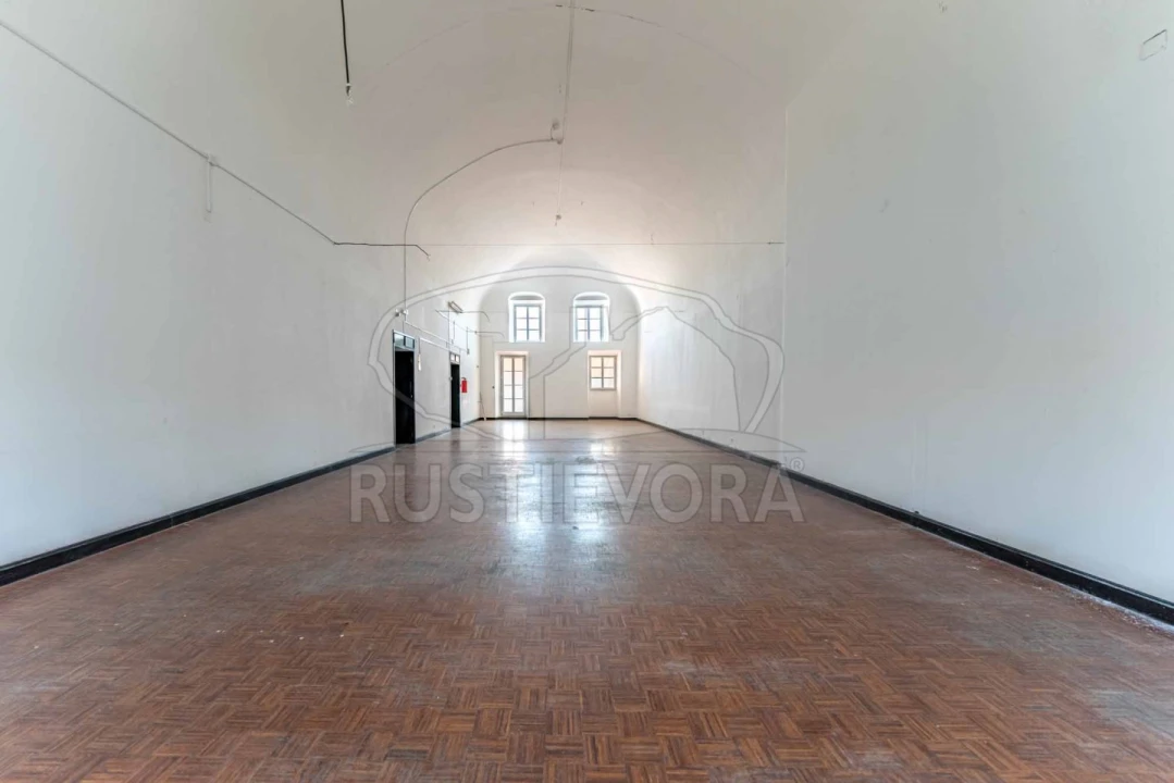 Loja para Arrendamento em Évora (São Mamede, Sé, São Pedro e Santo Antão) Foto 3