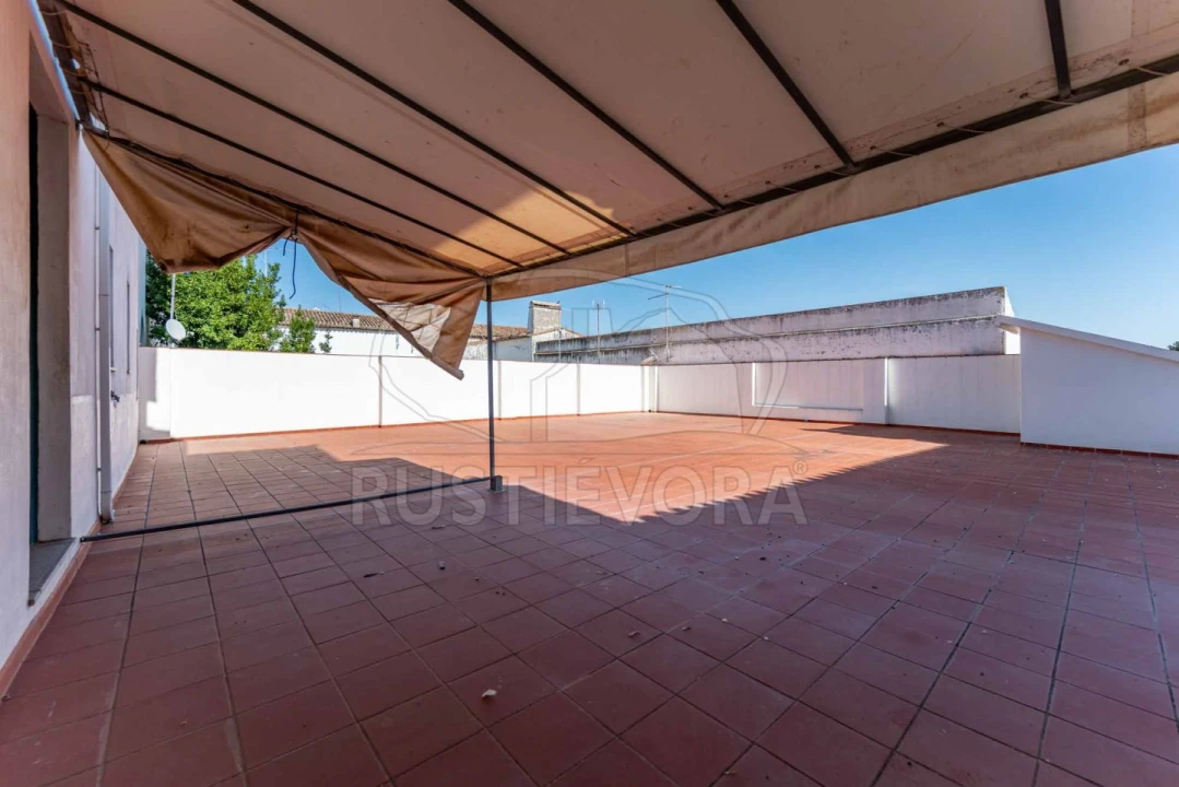 Loja para Arrendamento em Évora (São Mamede, Sé, São Pedro e Santo Antão) Foto 14