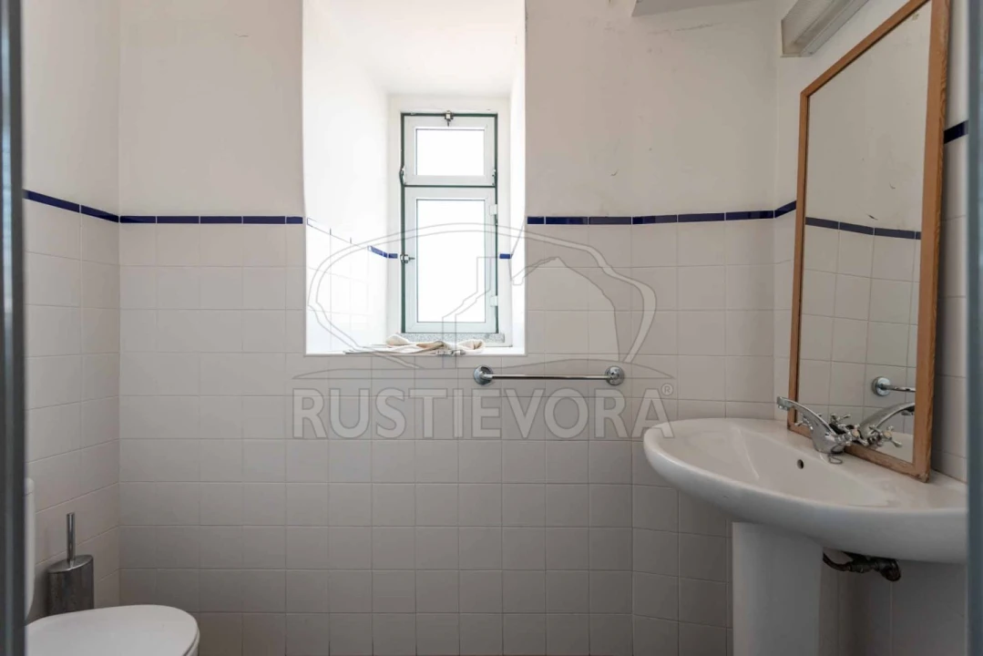 Loja para Arrendamento em Évora (São Mamede, Sé, São Pedro e Santo Antão) Foto 18