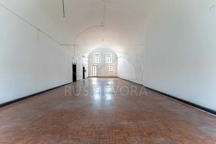 Loja para Arrendamento em Évora (São Mamede, Sé, São Pedro e Santo Antão) Foto 3