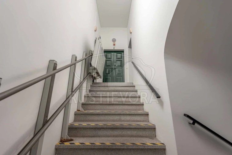 Loja para Arrendamento em Évora (São Mamede, Sé, São Pedro e Santo Antão) Foto 24