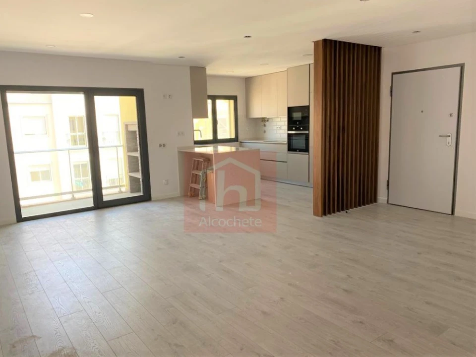 Apartamento T4 para Venda em Alcochete Foto 3