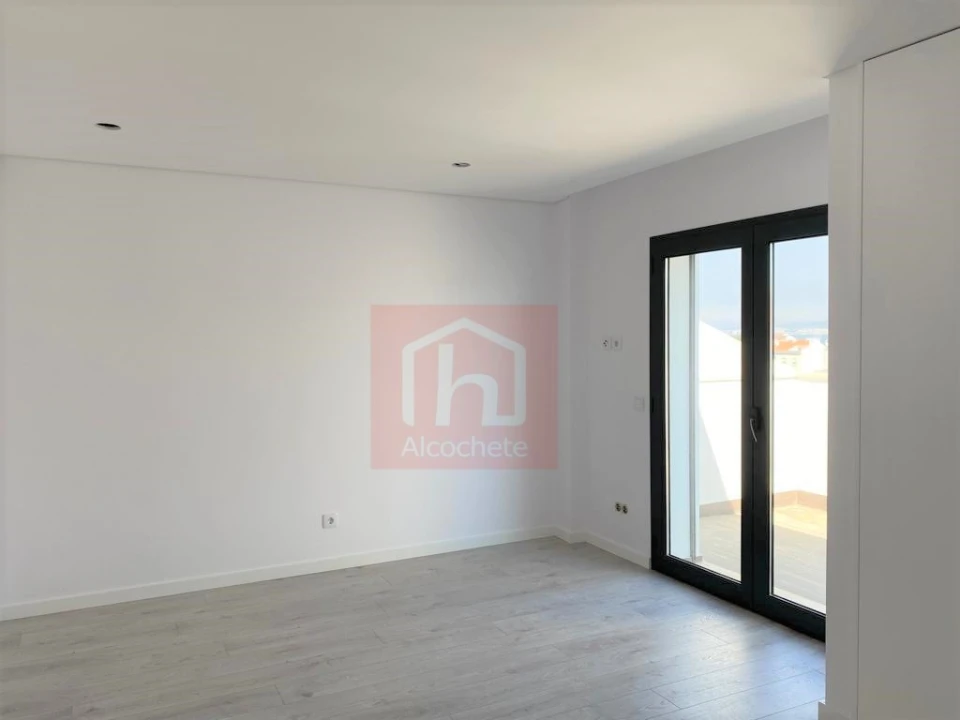 Apartamento T4 para Venda em Alcochete Foto 32