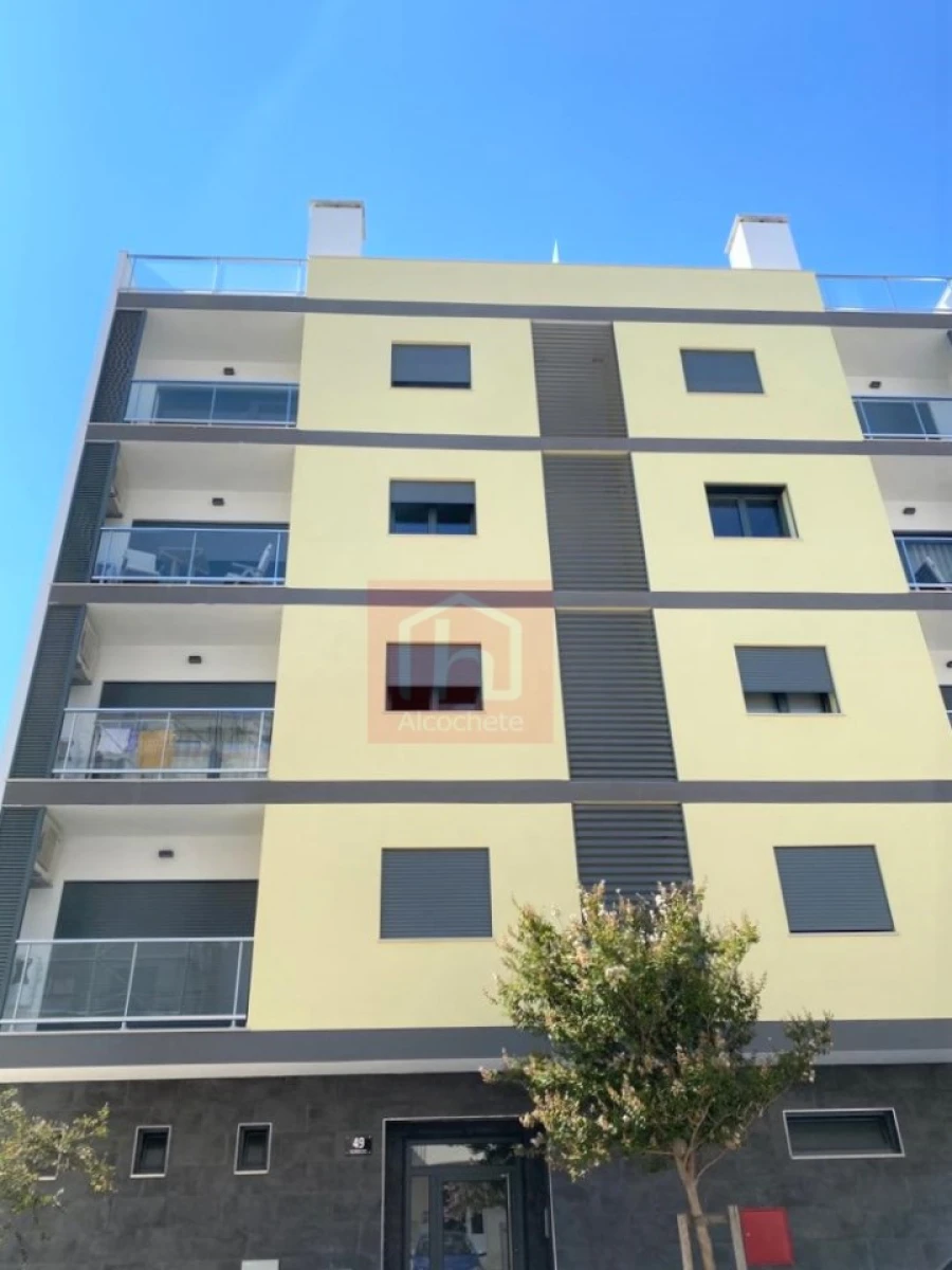Apartamento T4 para Venda em Alcochete Foto 4